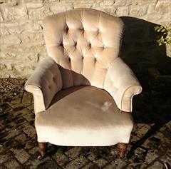 Howard and Sons button back antique antique armchair4.jpg